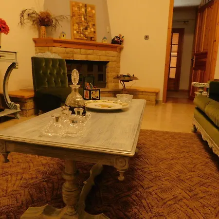 Mountain Retreat In Chrisopigi شقة