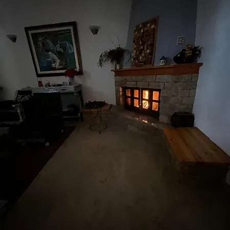 Apartment Mountain Retreat In Chrisopigi *